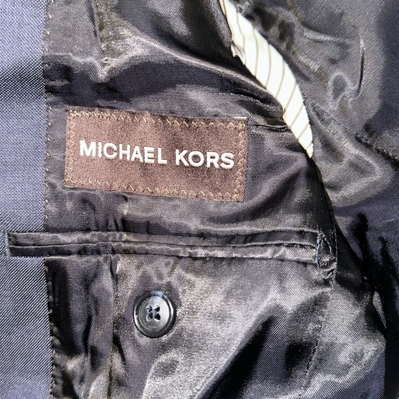 Boy Michael Kors Blue Suit size 10 Regular - Picture 3 of 7